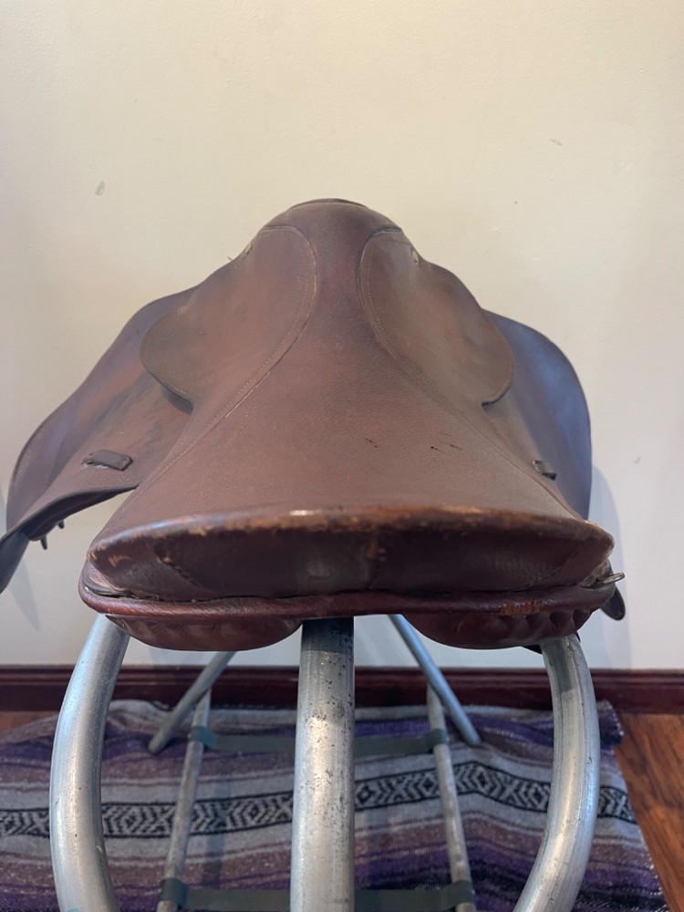 B.T. Crump 19" English Saddle