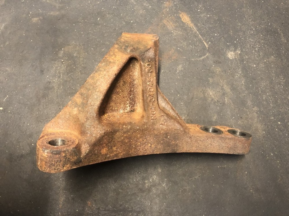 Detroit DD13 Engine Mount - Used
