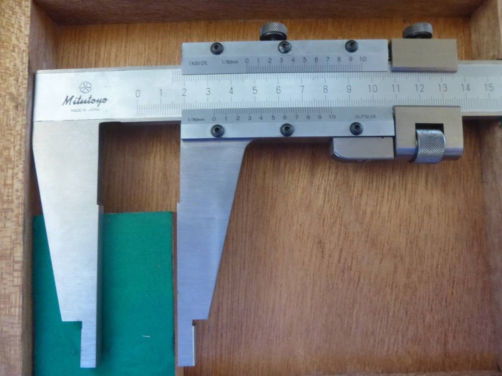 Mitutoyo 45 cm Vernier Caliper