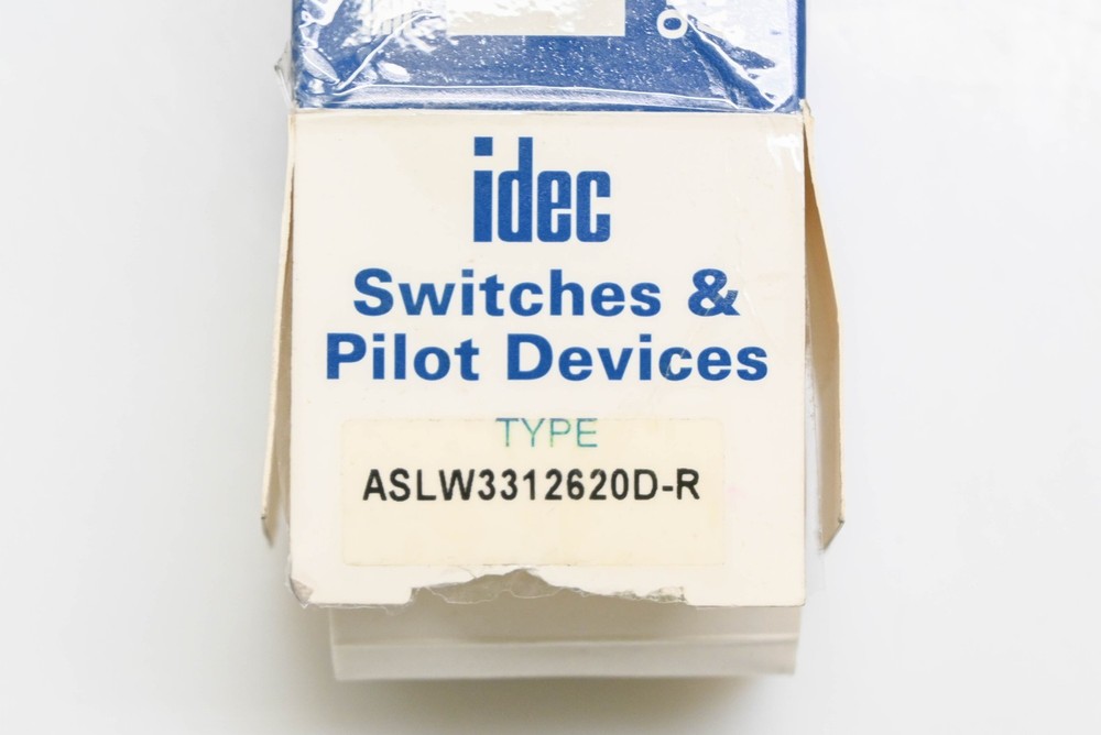 IDEC ASLW3312620D-R Illuminated Selector Switch NOS