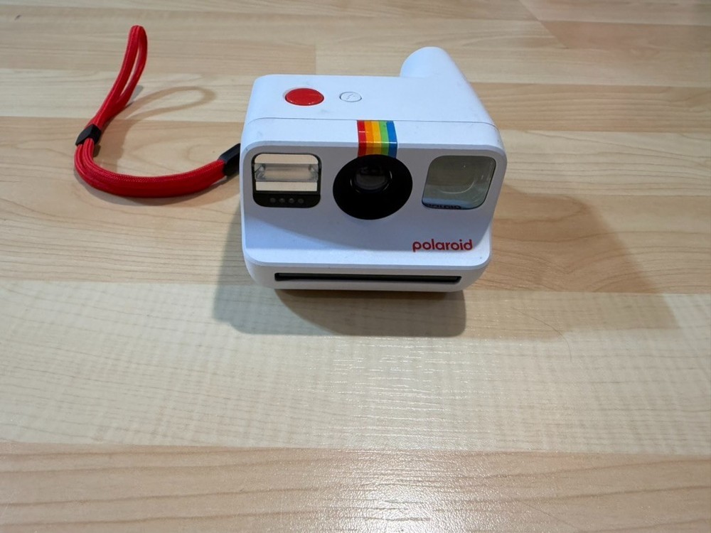 Polaroid Go Instant Mini Camera ONLY Portable Mini Camera White