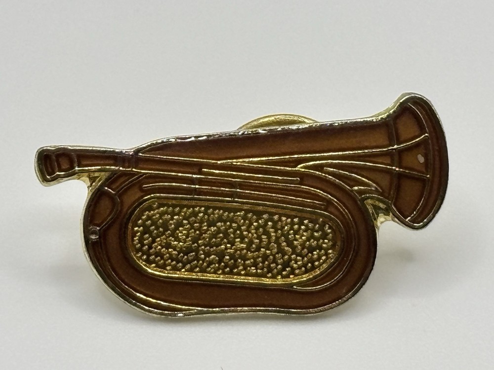 BUGLE MUSIC LAPEL PIN NEW