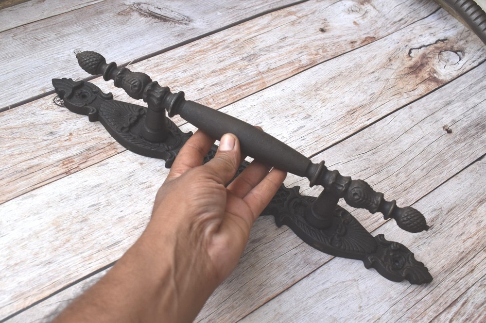 Vintage Victorian Style Cast Iron Large Door Gate Handle Cabinet Pulls Rustic