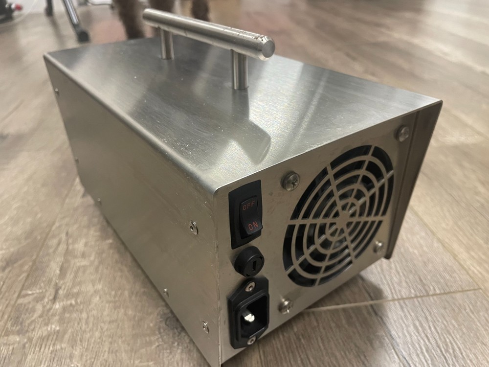 Commercial Grade OZ-3500 Ozone Generator