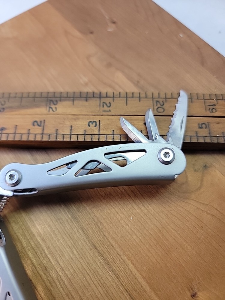 Multi Tool 8 Blades Unbranded