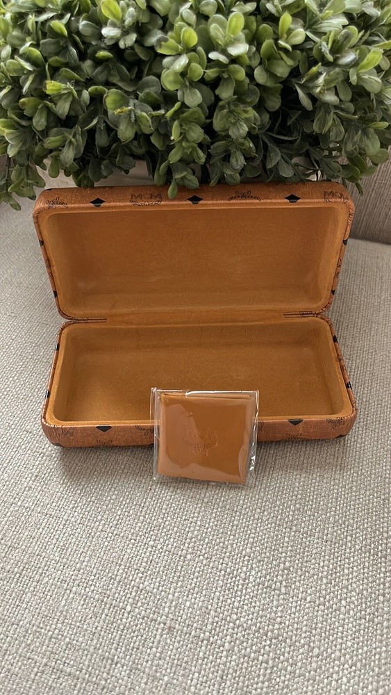 NEW!! MCM MONOGRAM SUNGLASSES HARD CASE WITH CLOTH
