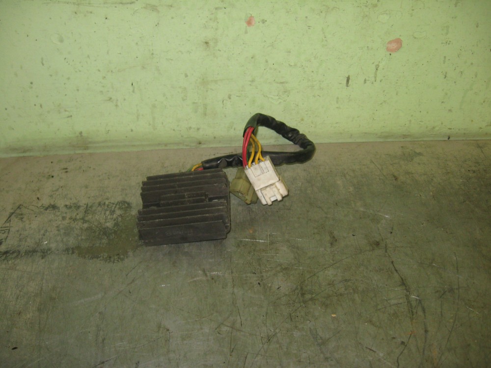 honda 954  fireblade  reg/rectifier