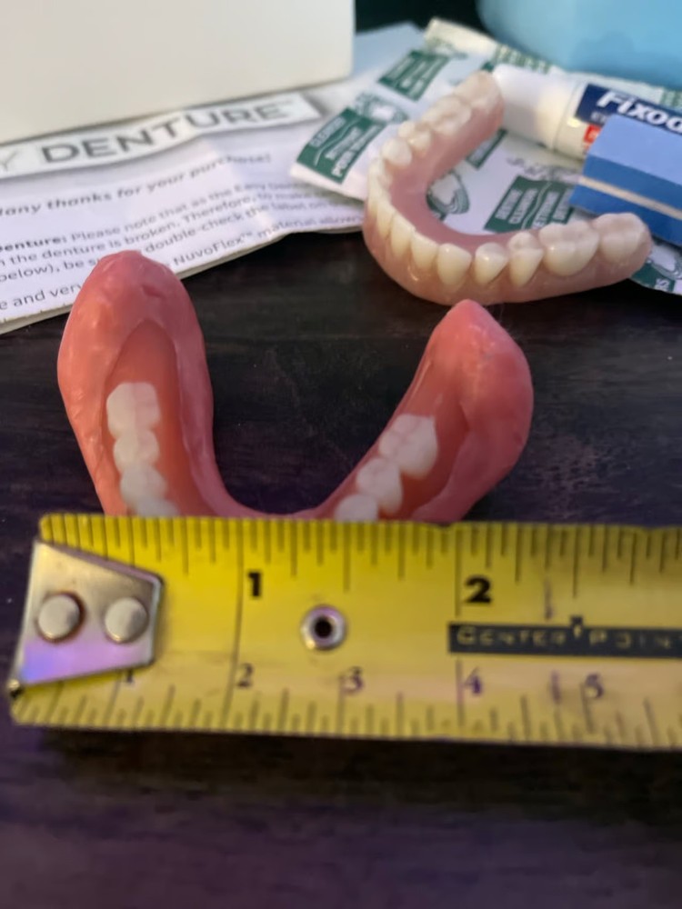 Easy Denture bottom and unbranded bottom denture lot