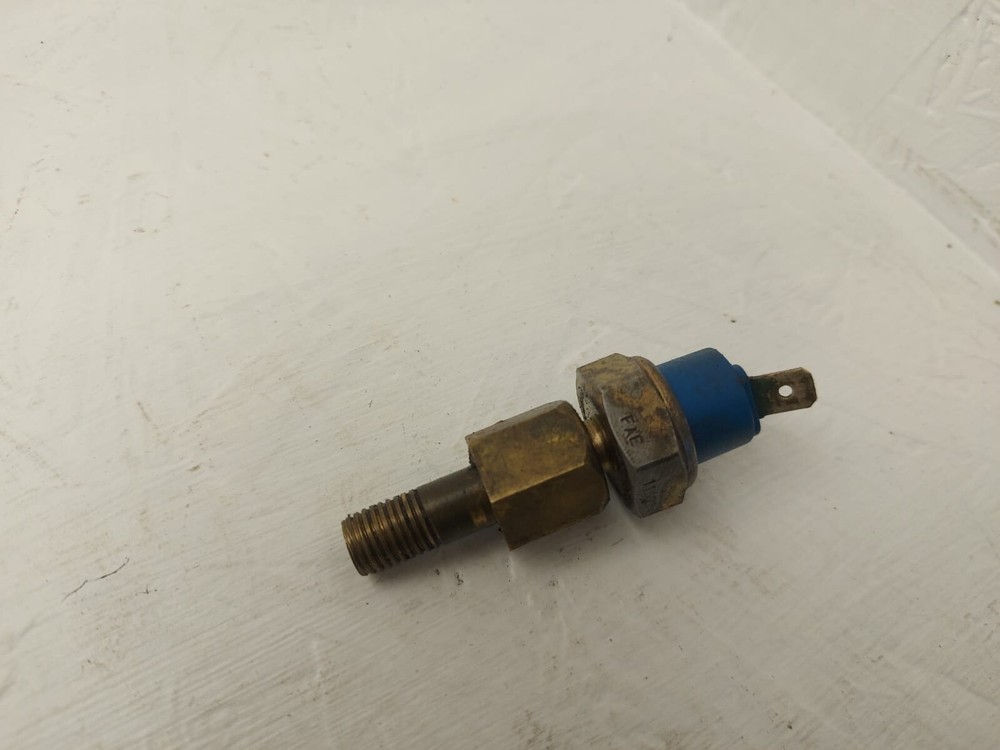 Yamaha FZR 1000 EXUP 3LE Engine Temperature / Oil Sensor
