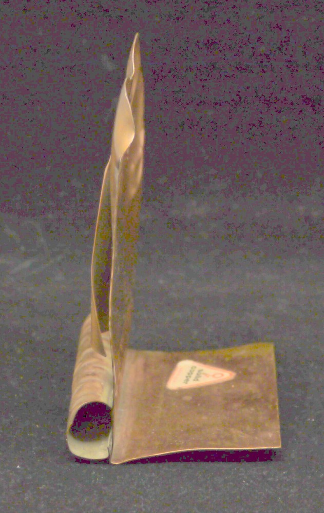 MID-CENTURY MODERN GREGORIAN HAMMERED SOLID COPPER BOOKEND w SAILBOAT DESIGN