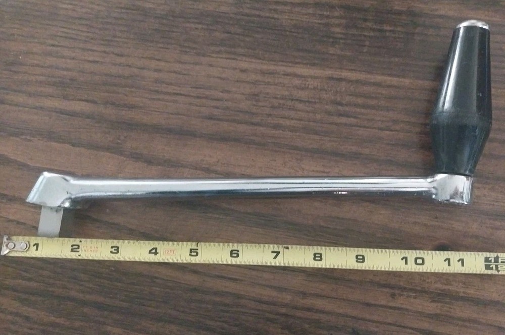 LEWMAR 12” Winch Handle. Heavy. Non Locking. "Square"