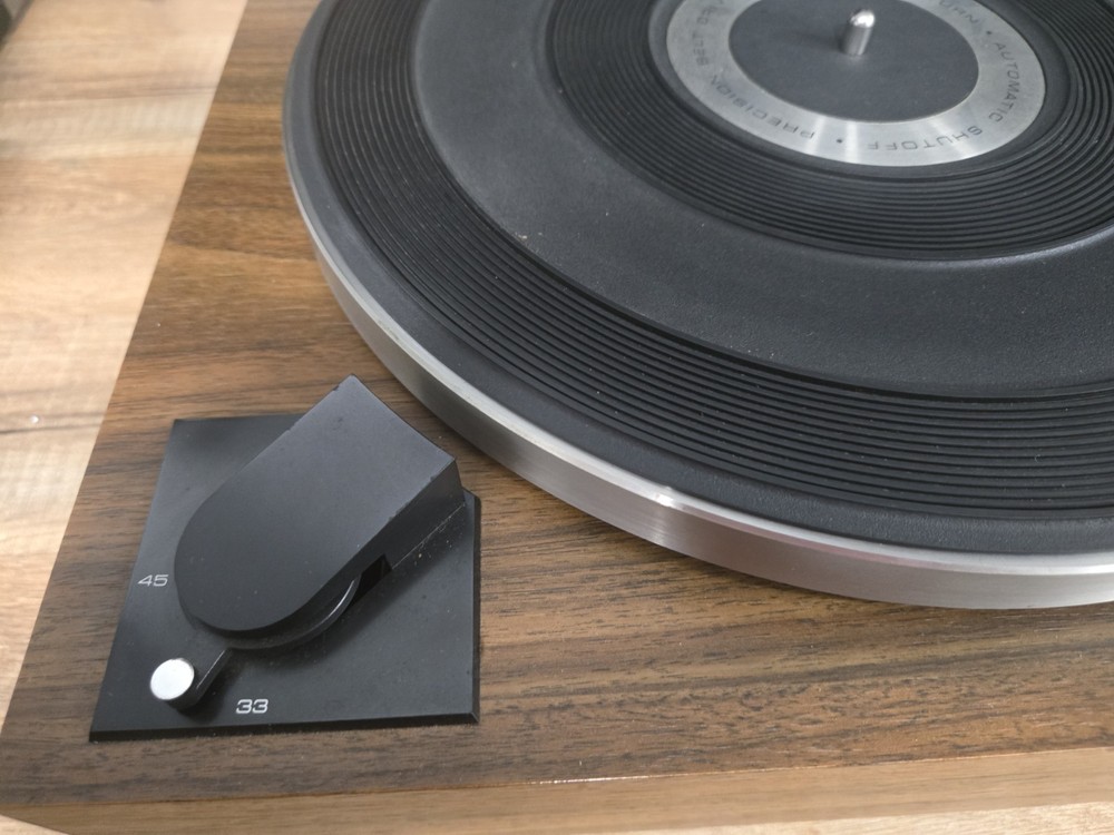 Realistic Lab-250 Turntable Near MINT