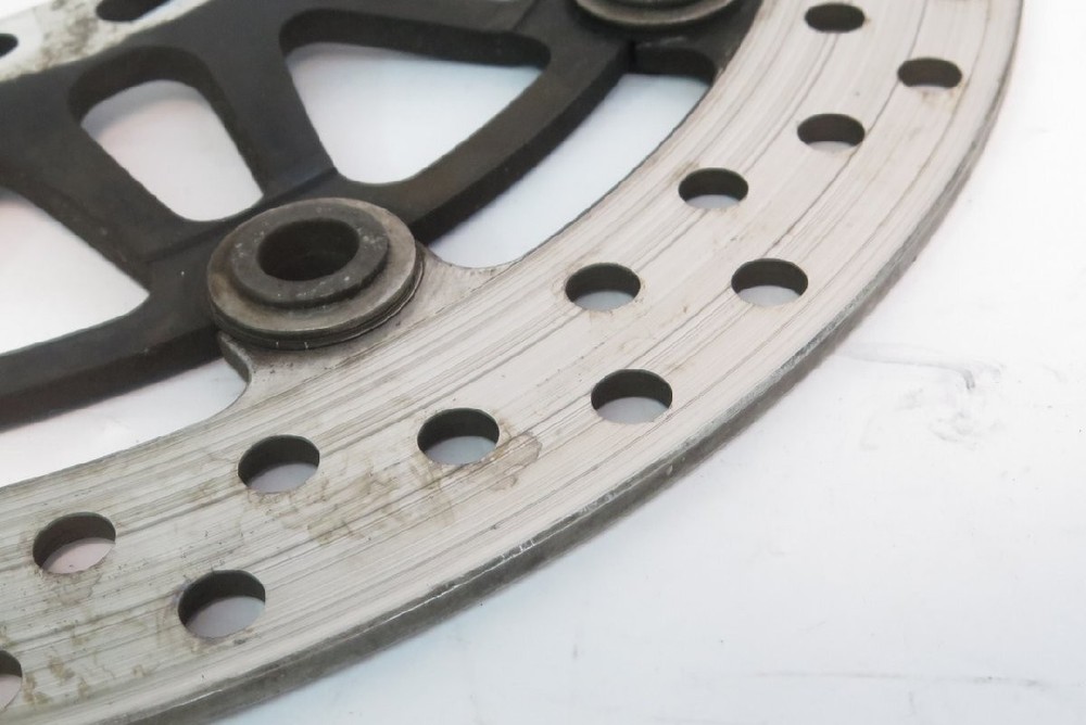 CBR929RR Front Disc Rotor JH2SC44A6YM014