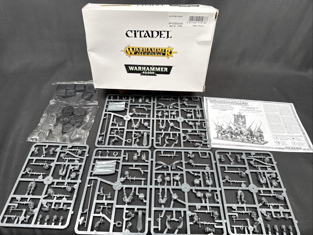 Games Workshop Mailorder: Freeguild Greatswords New In Box