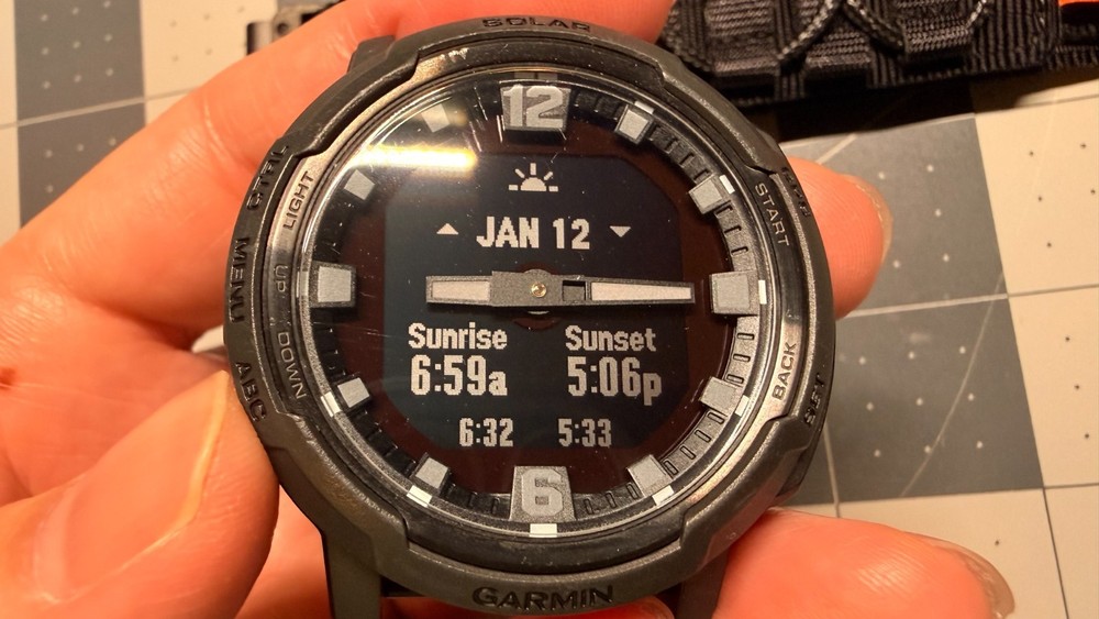Garmin Instinct Crossover Solar