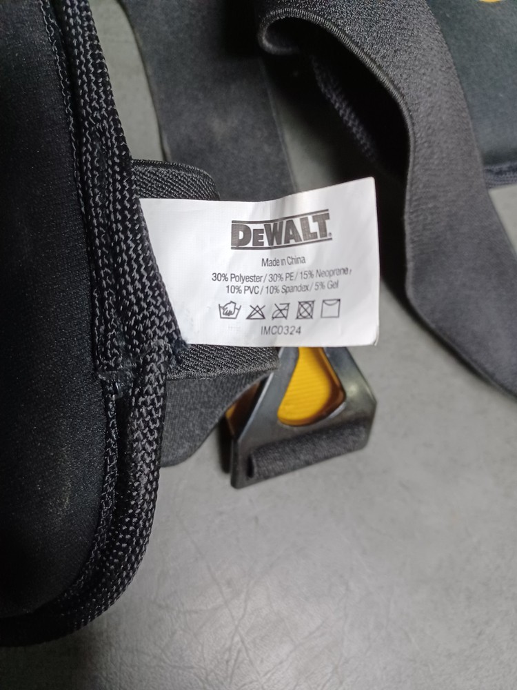 !!!! DEWALT GEL FLOORING KNEE PADS !!!