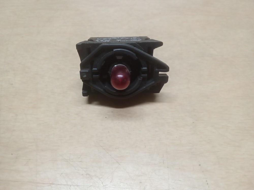 Allen-Bradley 800E-3X01 Series A RED Indicator Light