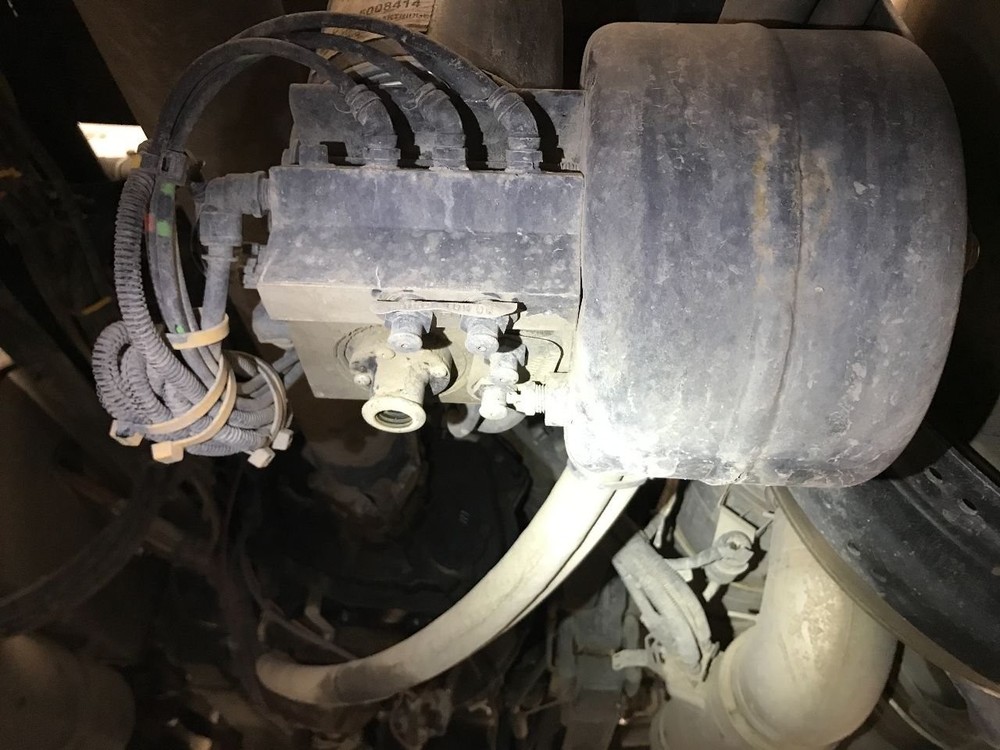 Bendix AD-IS Air Dryer - Used
