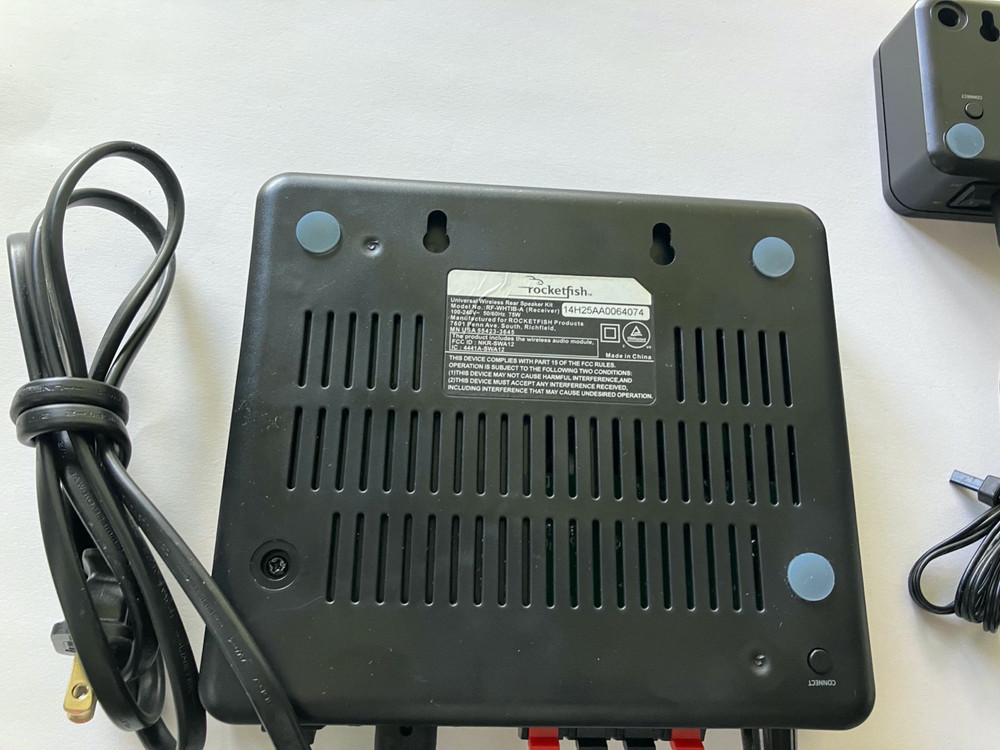 Rocketfish RF-WHTIB-A Receiver Universal Wireless Transmitter Rear Speaker Kit
