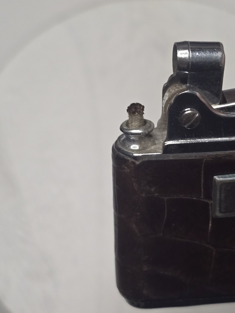 Vintage RONSON ADONIS Push Down Lighter