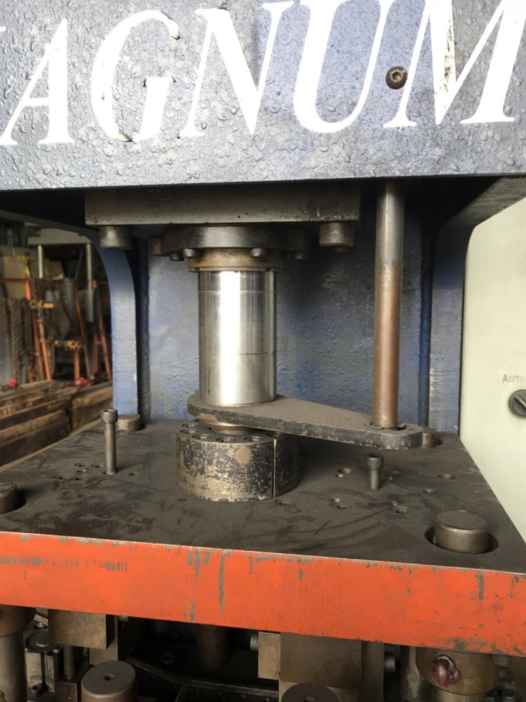 17.6 Ton Magnum C-Frame Hydraulic Press