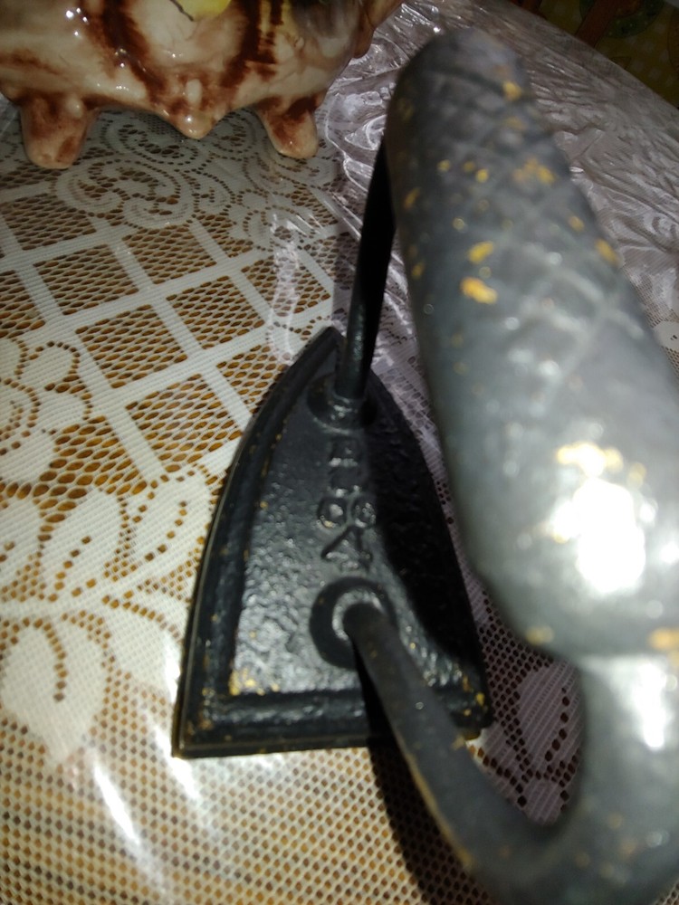 Antique Cast Iron Sad Iron, B & Co., 4 Lbs.