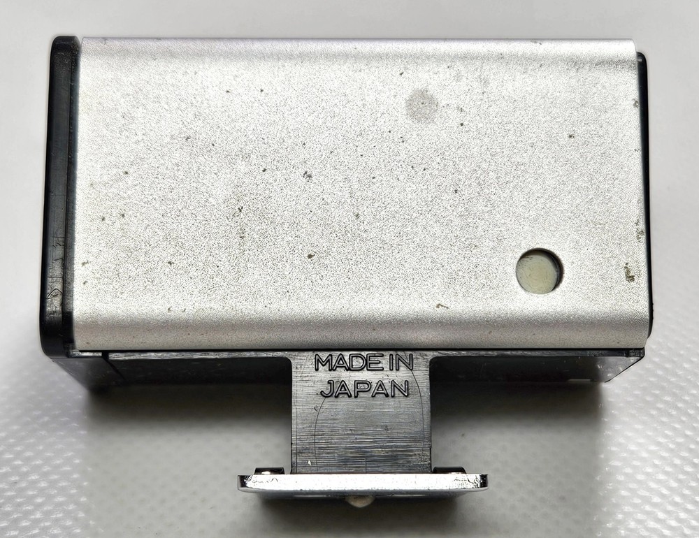 Konica Flash Cube Adapter for Vintage 35mm Cameras with Case