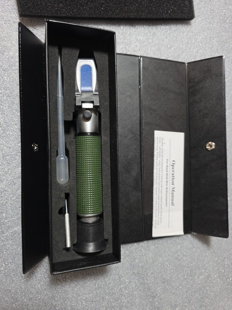 Zebra Skimmers Hand held Refractometer MT-010ATC