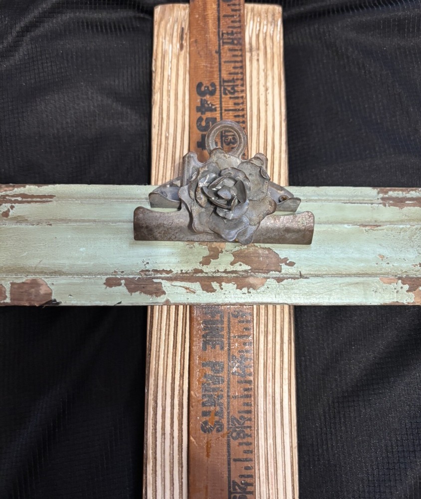 Folk Art. Cross. Note Holder.