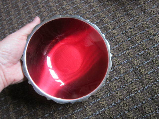 Red Silver Plate Pedestal Bowl Dish Wm. Rogers Oneida Decorative Retro Pretty