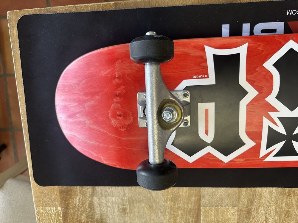 Flip 2018 Team Model Pro Complete Skateboard Deck Trucks Wheels EUC See Pics.