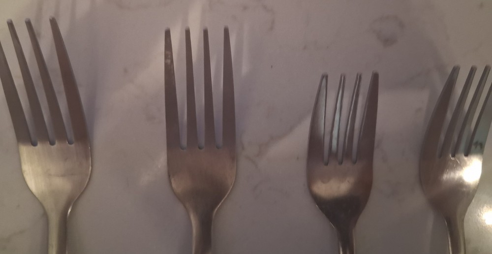 Mainstays Swirl 4 Piece Salad/Dessert & Dinner Fork Set - Silver