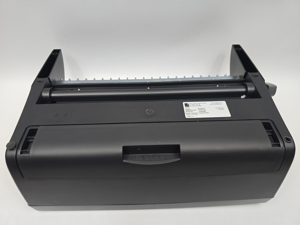 Swingline GBC CombBind BindMate Binding Machine New Open Box With EXTRAS Read