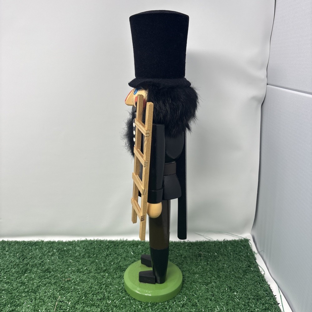 Vero Seiffener Nutcracker Schornsteinfeger 432 005