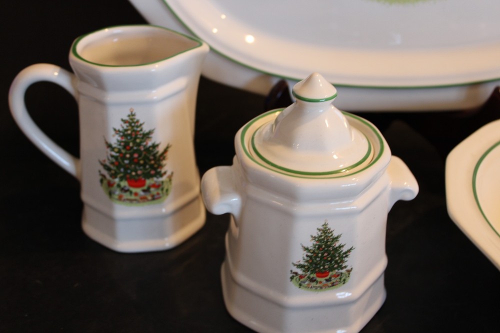 CHRISTMAS HERITAGE PFALTZGRAFF 5 Pieces hosted set
