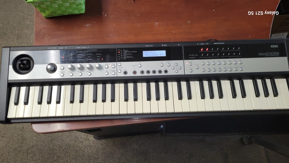 Korg MicroSTATION MW1 Music Workstation