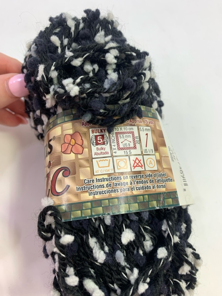 NEW BLACK/WHITE YARN.