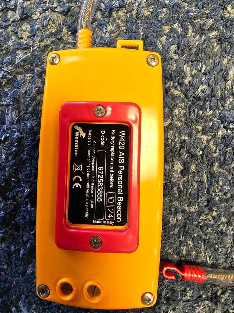 Man Overboard Personal location Beacon tracker AIS SART