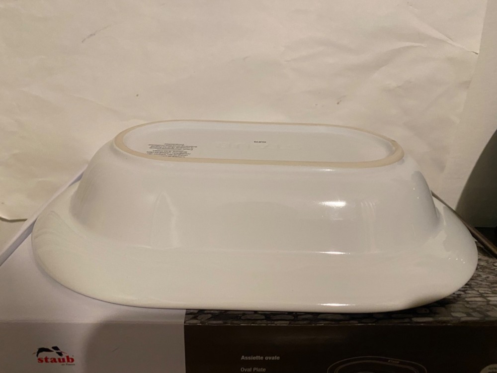 STAUB ceramic DINNERWARE 10” Oval Serving Dish platter , white NIB LAST ONE