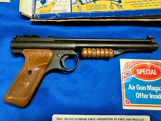 BENJAMIN 137 AIR PISTOL