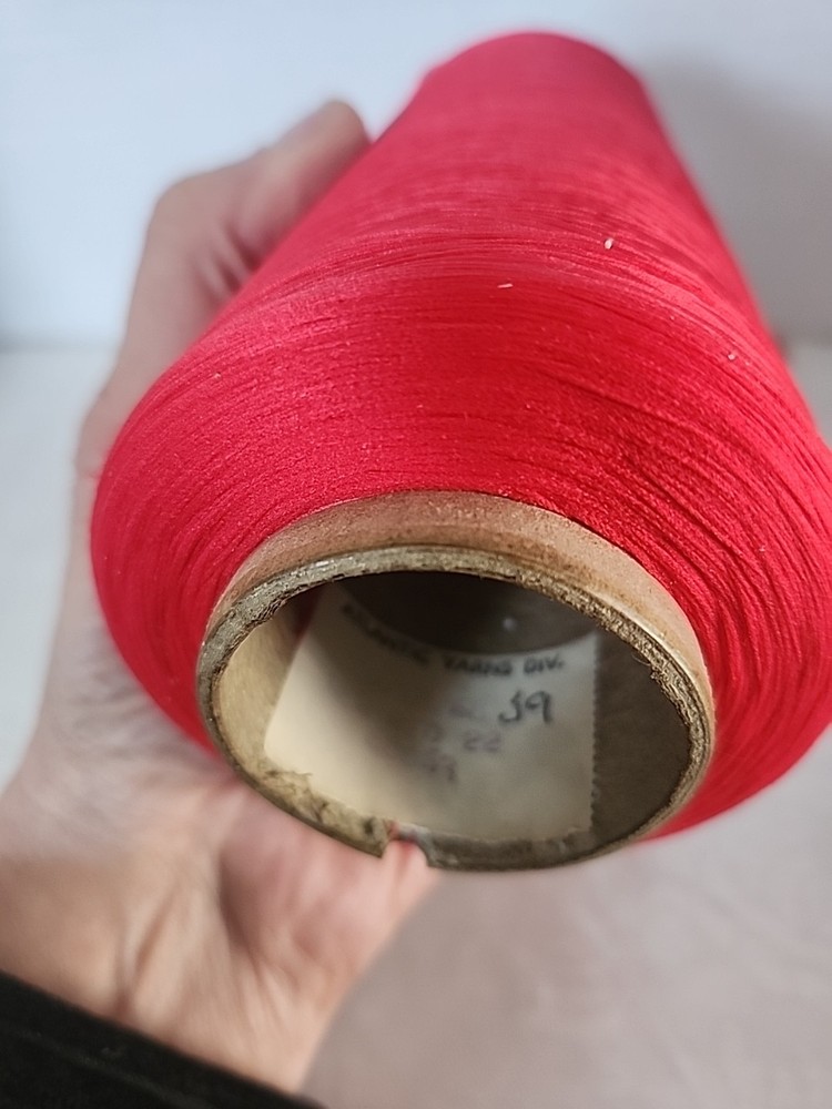 Vintage Atlantic Yard Red, cotton thread