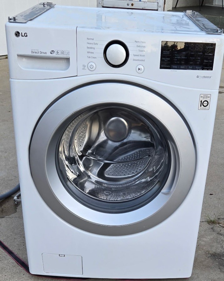 LG Front Load Smart White Washer / Dryer Set, excellent condition