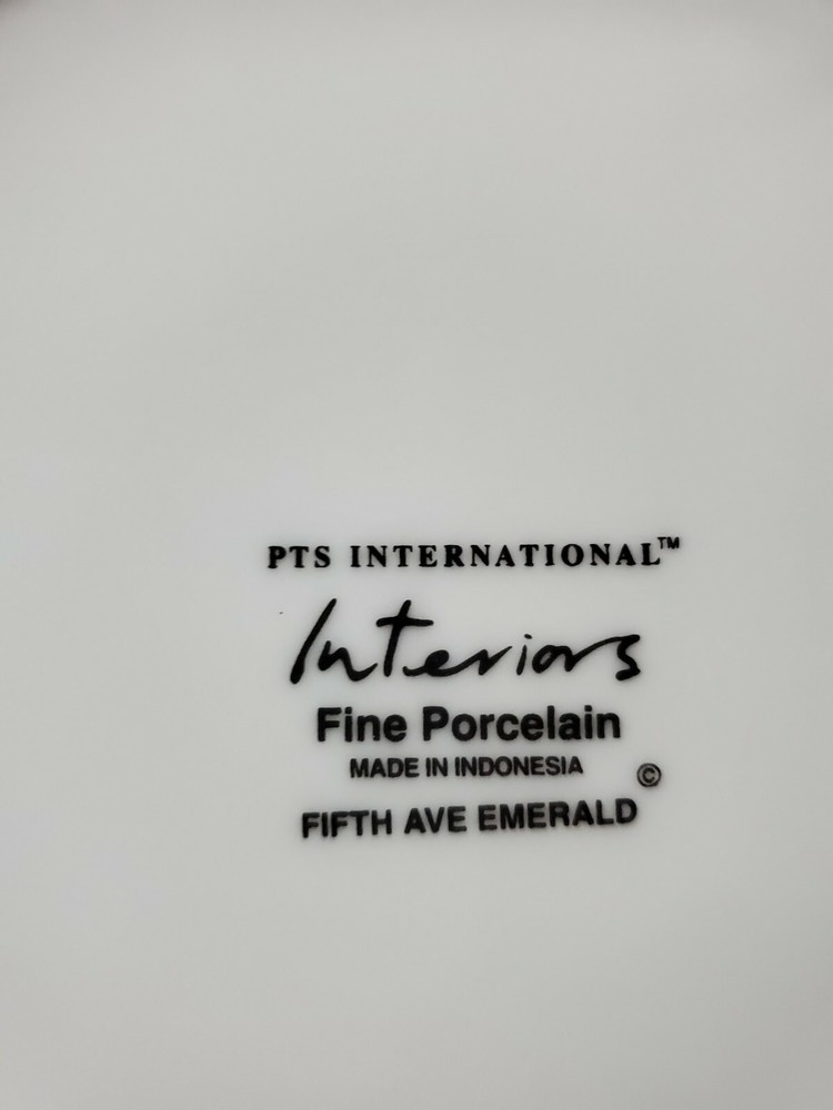 PTS International INTERIORS FIFTH AVE EMERALD Dinner Plate