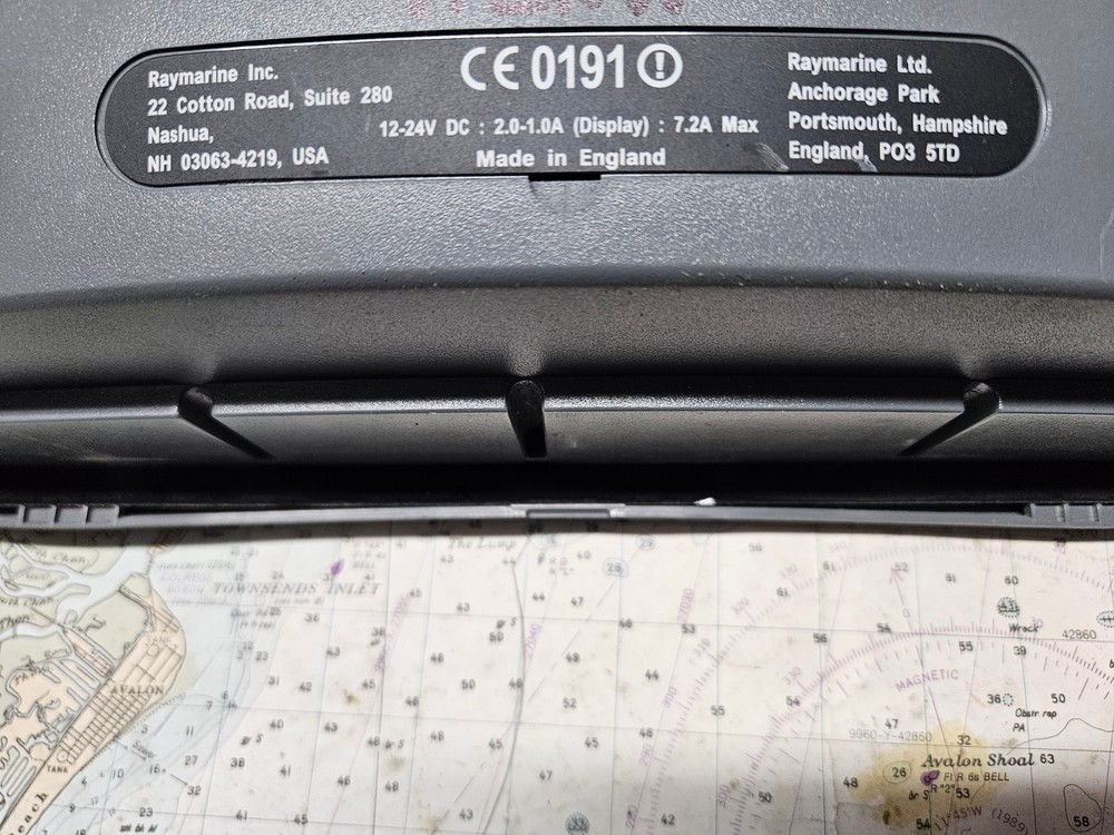Raymarine C120 Chartplotter, GPS, Fishfinder, Radar