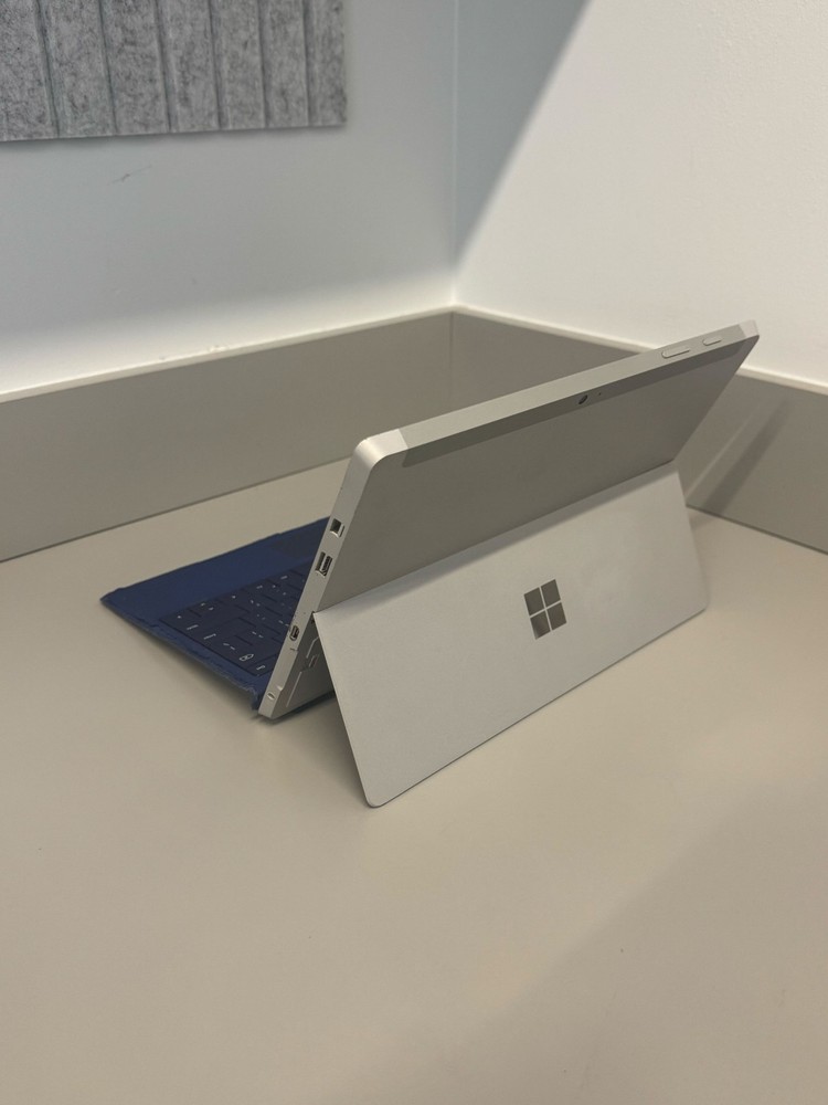 Microsoft Surface Pro 3 (Model 1645) 128GB