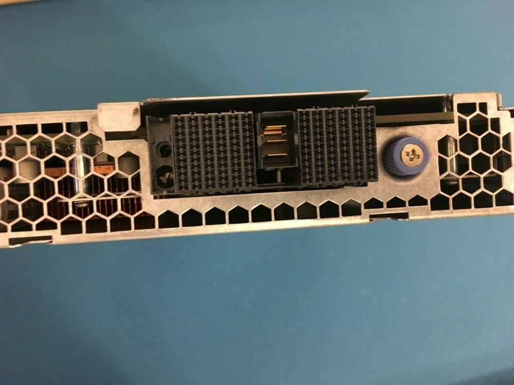 NetApp FAS2040 Controller Module - PN: 111-00524+C0