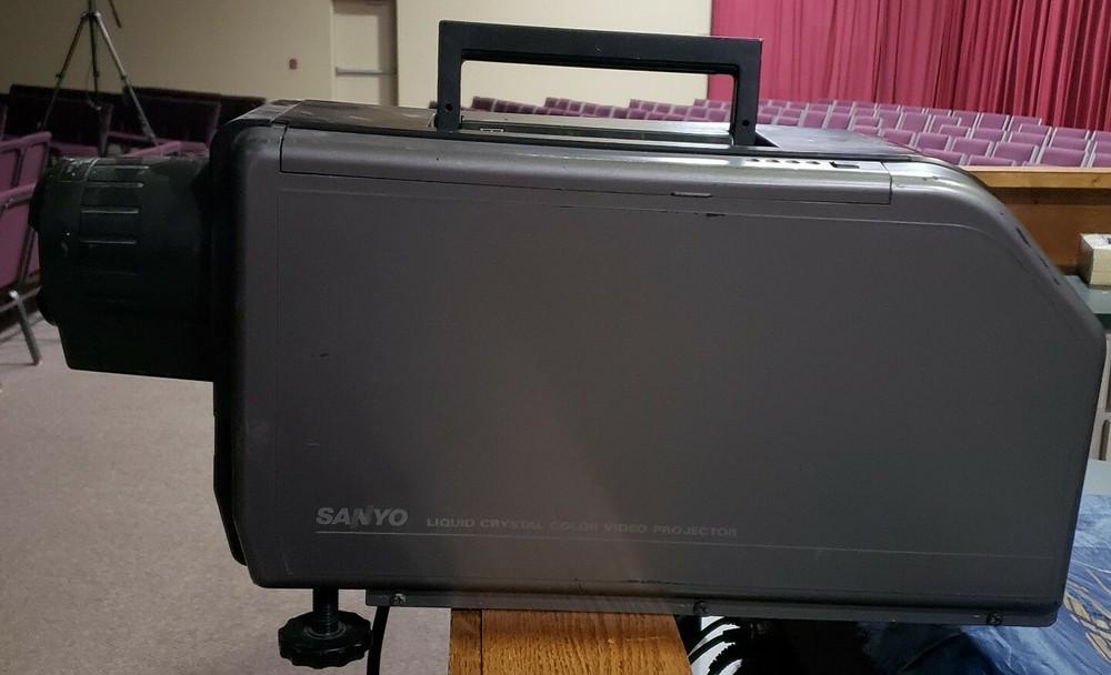 Sanyo LCD Video Projector Model PLC-200N Multi Media