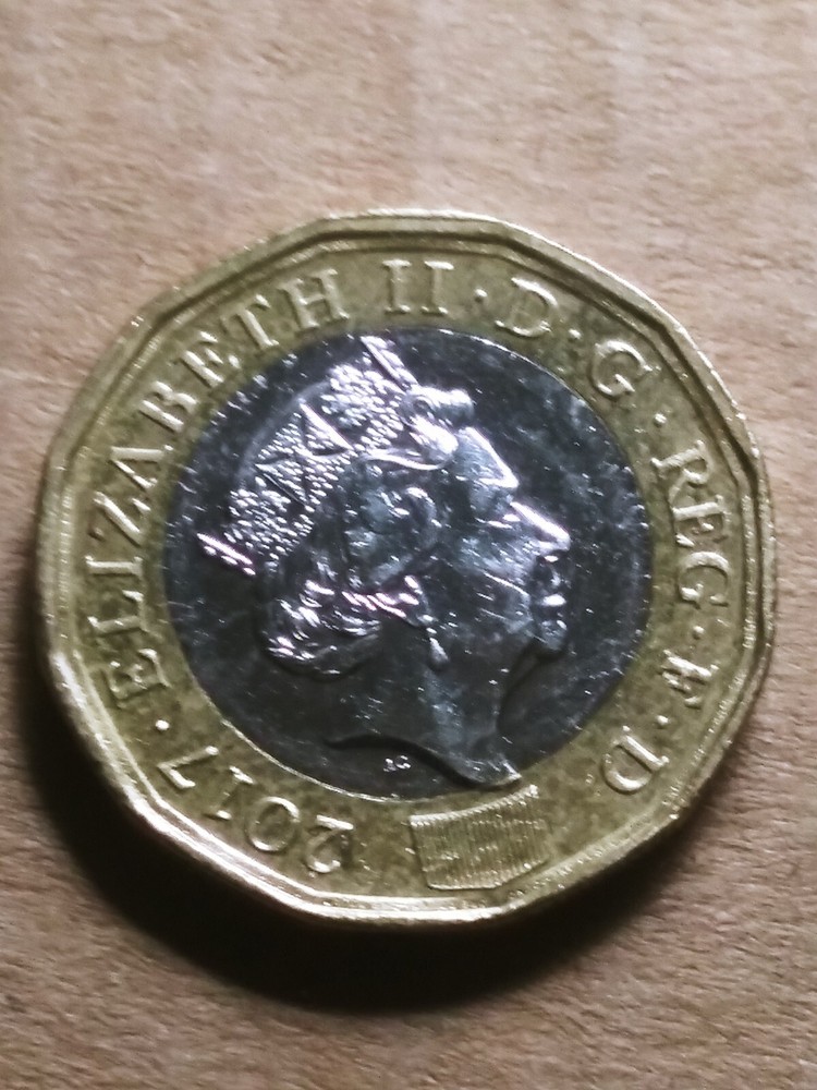 Queen Elizabeth ll 2017 One Pound
