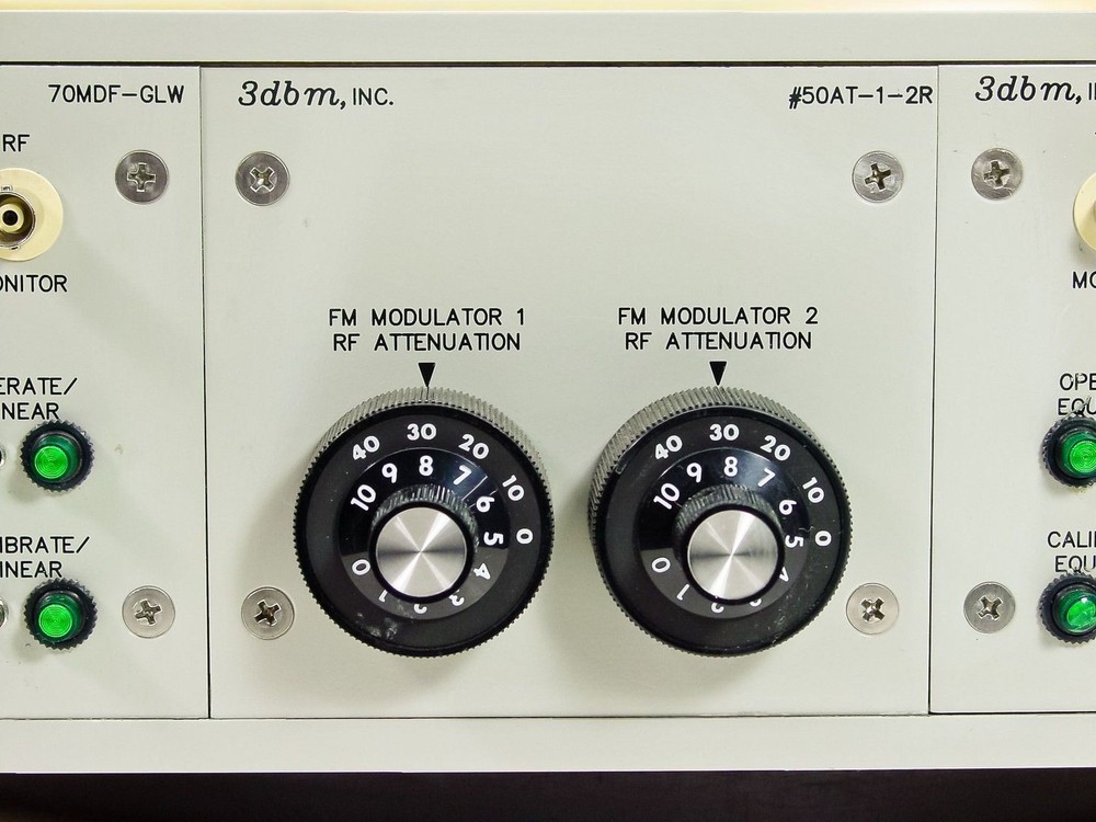 3dbm 70MDF-DAT-GLW Dual-Channel RF Satcom Signal Modulator - 19" Chassis