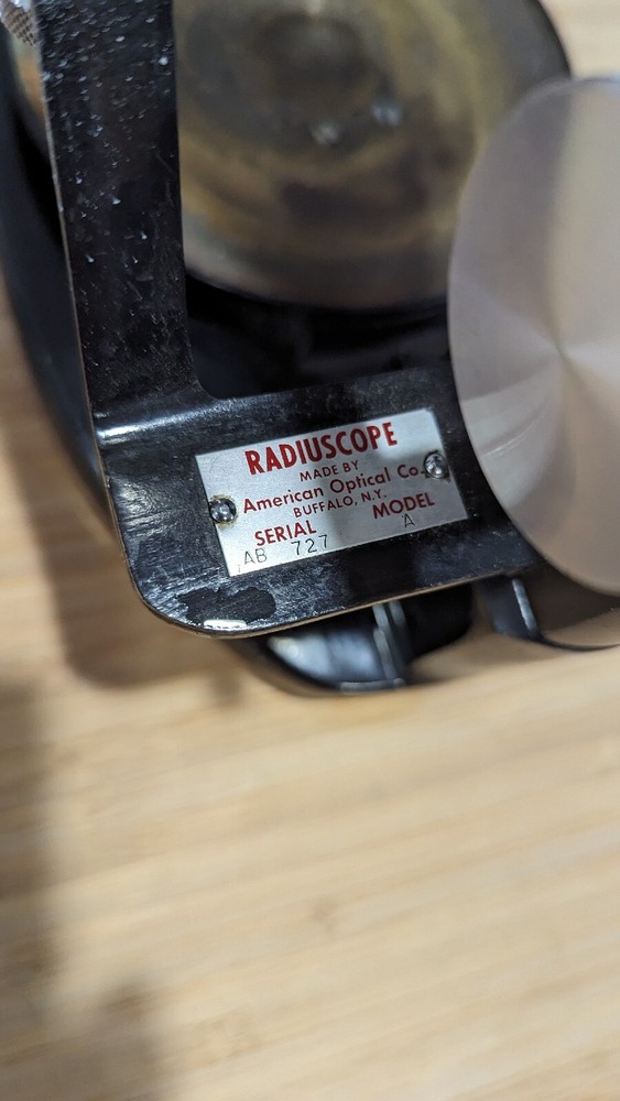 VINTAGE AMERICAN OPTICAL / AO RADIUSCOPE MODEL # A UNTESTED